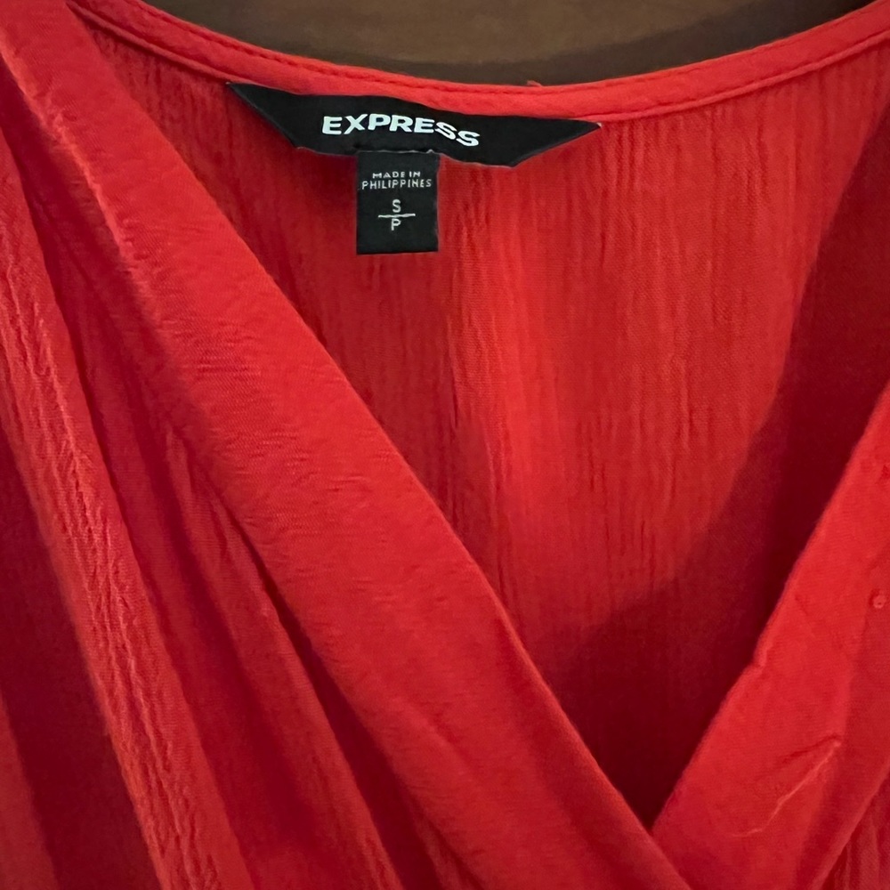 Red Express romper - Picture 6 of 6